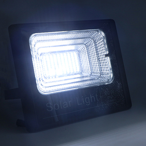 Faretto LED <span class=keywords><strong>da</strong></span> 25W 40W 60W 100W per <span class=keywords><strong>Giardino</strong></span>, Alimentato <span class=keywords><strong>a</strong></span> <span class=keywords><strong>Energia</strong></span> <span class=keywords><strong>Solare</strong></span> con Telecomando e Timer, Corpo in Alluminio IP66 - Product Image 6