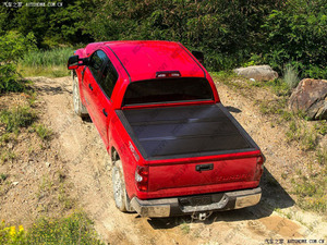 Hard Folding <span class=keywords><strong>Pick</strong></span> <span class=keywords><strong>up</strong></span> Truck Bed Fullbox Tonneau Cover para 2014 Toyota tundra 5,5 "Bed - Product Image 3