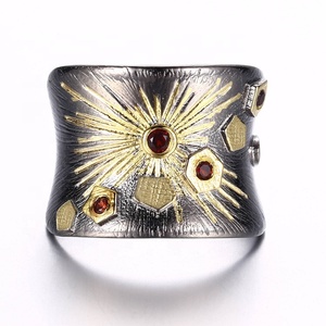 Design personnalisé vintage noble rond plaqué or zircon incrusté de grenat rouge ensemble de bijoux - Product Image 4