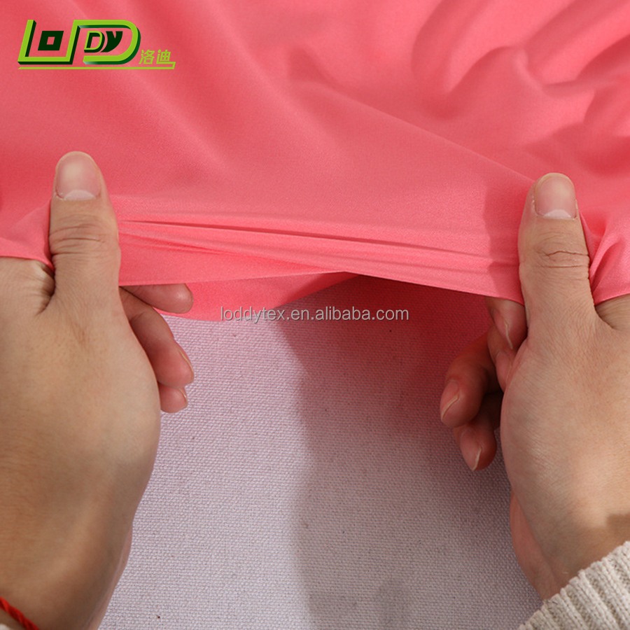 Tissu polyester spandex extensible dans les 4 sens