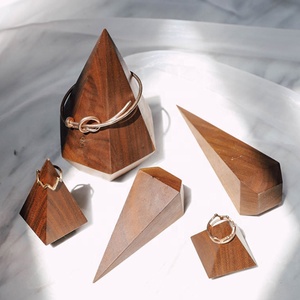 Présentoir de bijoux en <span class=keywords><strong>bois</strong></span> fait à la main pour bagues, Bracelet, produit en <span class=keywords><strong>bois</strong></span> - Product Image 4