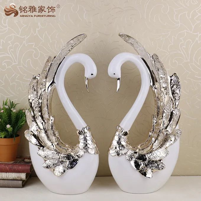 Resina decorativa artesanal swans estátua decoração de casamento