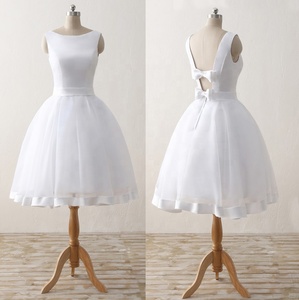 فستان زفاف قصير للشاطئ بسيط أبيض نقي بدون أكمام وبثمن زهيد - Product Image 3