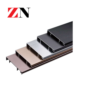 Battiscopa in Alluminio a Specchio <span class=keywords><strong>per</strong></span> <span class=keywords><strong>Cucina</strong></span>, Plinto in Alluminio Lunghezza 2,5m - Product Image 2
