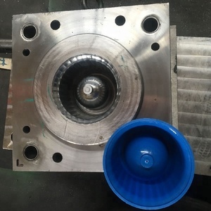 Fabricante de Moldes para Portaescobillas de Inodoro de Plástico, 10 Años Sin Quejas - Product Image 1