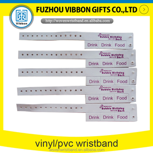 Personnalisé vinyle bracelets avec étiquettes <span class=keywords><strong>d</strong></span>'<span class=keywords><strong>identification</strong></span> made in China - Product Image 2