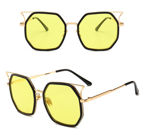 2019 de alta calidad de moda de las mujeres Plaza ojo de <span class=keywords><strong>gato</strong></span> espejo <span class=keywords><strong>gafas</strong></span> de sol personalizadas - Product Image 2