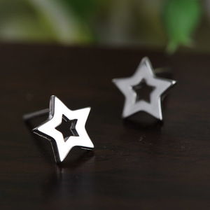 DES14 vendita calda minimalista 925 in argento Sterling cava piccola stella a forma di pentagramma orecchini gioielli - Product Image 4