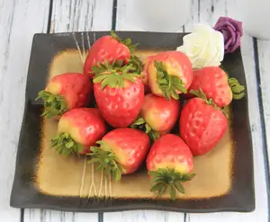 SIMULATION de FRUITS artificielles faite à la main, de prix, fraise rouge avec poids pour la décoration