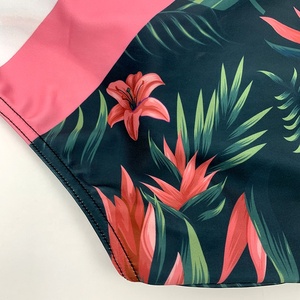 Stampa a sublimazione floreale da uomo Sexy Swim brevi costumi da bagno personalizzati