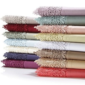 Ensemble de draps en coton à 300 fils avec broderie de ruban - Product Image 1