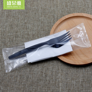 <span class=keywords><strong>Set</strong></span> di <span class=keywords><strong>posate</strong></span> in <span class=keywords><strong>plastica</strong></span> con coltello per tovagliolo cucchiaio tovagliolo carta OPP pacchetto - Product Image 5