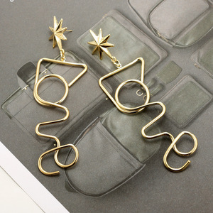 encanto partido declaración joyas oído 18 K chapado en oro brillante estrella hueco carta <span class=keywords><strong>amor</strong></span> cuelgan los pendientes - Product Image 6