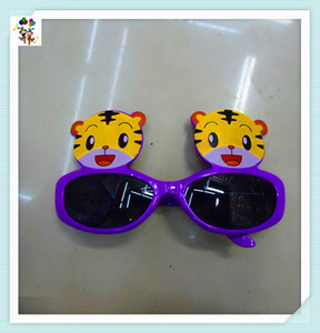 Personalizado barato plástico novedad divertido Feliz cumpleaños fiesta gafas para niños 2017