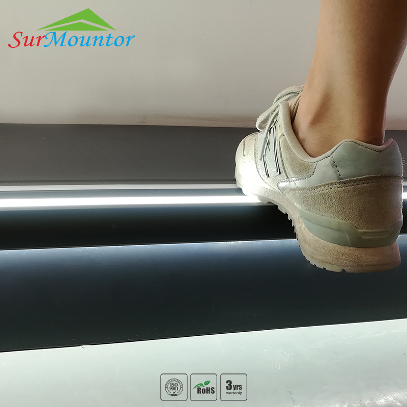 Алюминиевые штранг-прессования лампа tangga Крытый поверхностного монтажа Cinema лестницы светодиодные фонари для ступенек