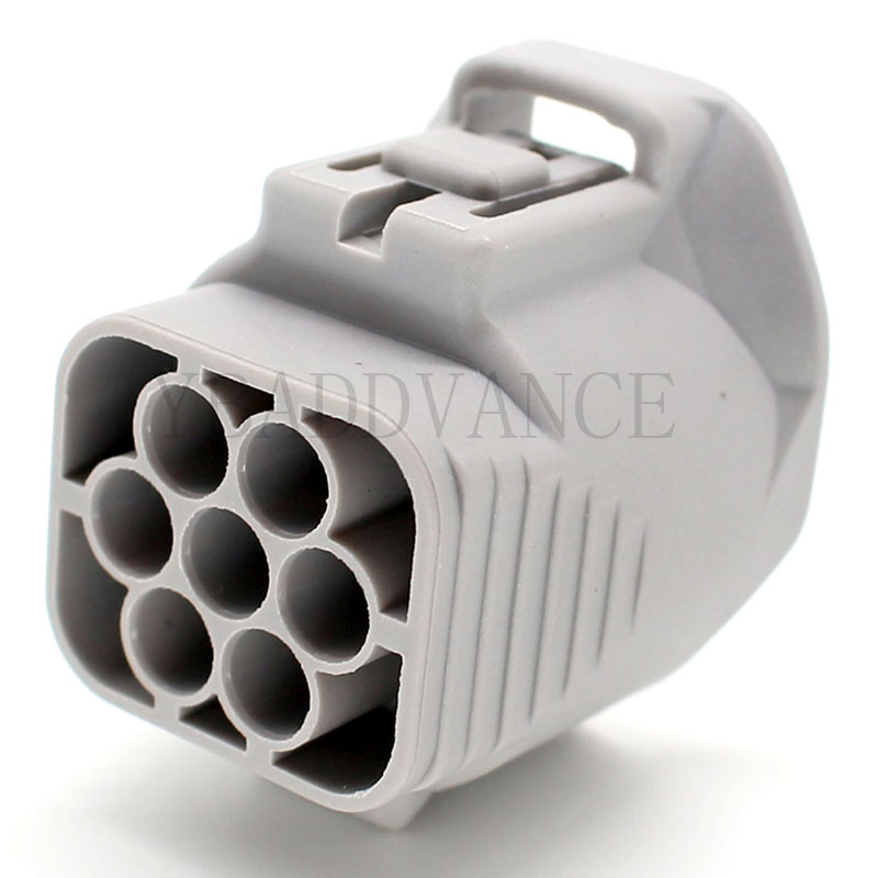 6189-0127 S-Umitomo 7 Pin Female Toyota Headlight Wire Connector