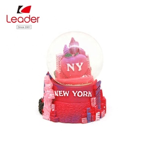 Bán Buôn Mơ Mộng Nhựa Màu Hồng 65Mm Quả Cầu Tuyết New York Quả Cầu Tuyết Quả Cầu Pha Lê Quả Cầu Tuyết - Product Image 2