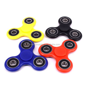 Nhà Máy Trực Tiếp Fidget Spinner Nhựa Tay Spinner Cho Bé Trai Và Trẻ Em Căng Thẳng Cứu Trợ Và Giải Nén Đồ Chơi Miễn Phí Vận Chuyển - Product Image 2