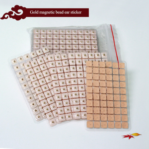 Medicina Monouso sterile Cina Naturale semi di Usa E Getta sterili magnetico pellet-oro placcato orecchio ago palle - Product Image 4