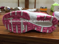 Machine de moulage par injection de chaussures en plastique / Machine de fabrication de chaussures en plastique / Machine de moulage par immersion de chaussures en PVC