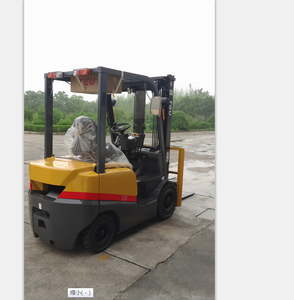 <span class=keywords><strong>TCM</strong></span> Phong Cách Diesel LPG Gas Xe Nâng Xe Tải Cpcd15 1.5 Tấn Bốn Bánh Xe Xe Nâng Diesel Với Lốp Rắn Side Shifter - Product Image 5