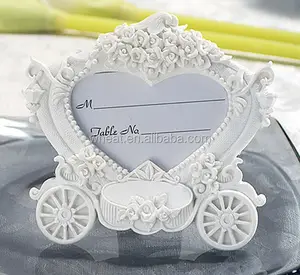 Quadro de cartão de cinderela do casamento em forma de coração branco