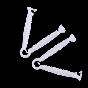 Piglet kabel umbilikal putih penjepit umbilikal 100 buah peralatan pertanian klip umbilikal putih sekali pakai hewan peliharaan - Product Image 5