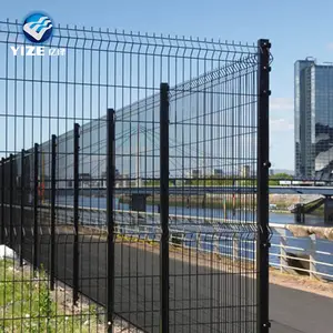 Road Wire Mesh Fence / Green Plastic Garden Fence/plastic coated curvy fence panels