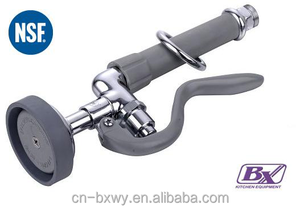 <span class=keywords><strong>Robinet</strong></span> mural <span class=keywords><strong>professionnel</strong></span> en laiton poli à double trou pour <span class=keywords><strong>cuisine</strong></span> commerciale <span class=keywords><strong>avec</strong></span> unité de pré-rinçage - Product Image 3