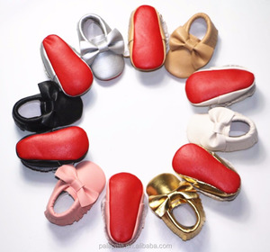 <span class=keywords><strong>Scarpe</strong></span> con Suola Rossa all'Ingrosso, Mocassini per Neonati in Pelle PU con Suola Morbida e Fiocco - Product Image 1