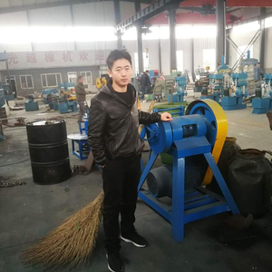 Tire Recycling Machine <strong>Shredded</strong> Tire Into <strong>Rubber</strong> Crumbs With Ce Certificate - Product Image 1