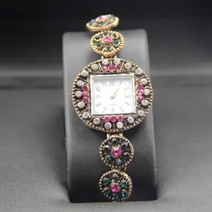 حار بيع السيدات ساعات يد موضة ساعة اليد مجوهرات الساطع جميلة ساعة معصم النساء هدية للحبيب طفل الفتيات سيدة