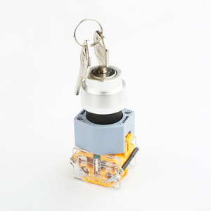 La série Yongxing LA133 fournit un sélecteur à 3 positions 10A 380V 22mm serrure à clé à 3 positions - Product Image 3