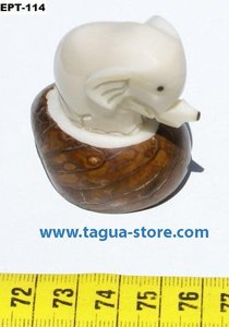 Estatuilla de elefante tallada a mano escultura estatua en miniatura de un animal salvaje tuerca de Tagua Corozo estilo náutico decoración del hogar arte Ecuador - Product Image 4