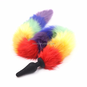 <span class=keywords><strong>Plug</strong></span> Anal de Pêlo Real Colorido Arco-Íris de Comprimento Longo ou Curto com Parada de Silicone Preta - Product Image 2
