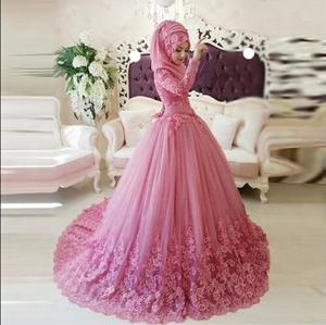 Elegante Vestido de Novia Musulmán Rosa Intenso de Manga Larga para Niñas - Product Image 1