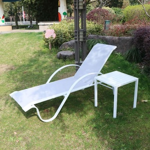 Set da Giardino con <span class=keywords><strong>Lettino</strong></span> <span class=keywords><strong>Prendisole</strong></span> in Alluminio, Tavolino Laterale e Ombrellone per Patio e <span class=keywords><strong>Spiaggia</strong></span> - Product Image 3