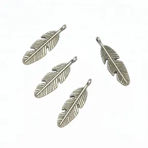 Lovely Feather Link Charm Pendants: Antique Bronze Tone Feather Charms, 28x8mm