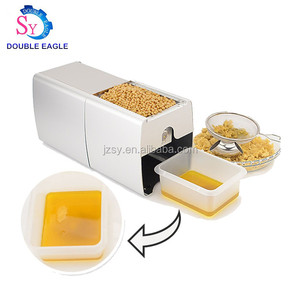 Mini máquina de prensa de aceite de soja negra para el hogar/Extractor de aceite de girasol eléctrico <span class=keywords><strong>Precio</strong></span> de herramienta de molino de aceite de semillas vegetales - Product Image 2