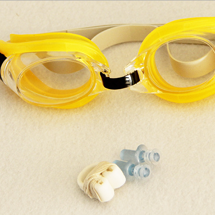 Платья для детей и взрослых, анти-туман УФ плавательный регулируемый ремень плавать очки HD линзы из поликарбоната + зажим для носа + беруши для мужчин и женщин