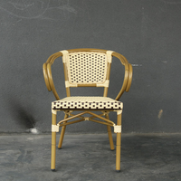 Chaise de bistrot empilable en aluminium et rotin de style moderne pour jardin, café et terrasse