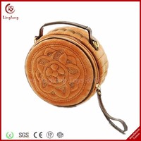 Porte-monnaie pomme en peluche de conception différente avec fermeture éclair portefeuille de changement de forme orange douce pour fille porte-monnaie de fruits de dessin animé