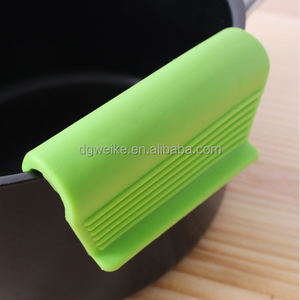 Cuisine Bar Anti-dérapage <span class=keywords><strong>Four</strong></span> Plat <span class=keywords><strong>Plaque</strong></span> Ustensiles de <span class=keywords><strong>Cuisson</strong></span> <span class=keywords><strong>Silicone</strong></span> Résistant À La Chaleur Clip Rouge - Product Image 4