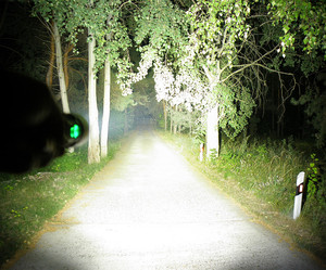 Đèn pin siêu sáng Sofirn C8F 21700 3500lm, ba lớp phản xạ XPL, đèn LED mạnh mẽ sử dụng pin 18650 - Product Image 6