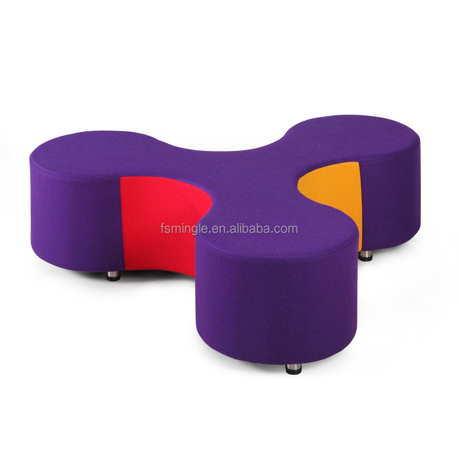 Fait sur commande triangle forme Moderne en vrac meubles avec pouf et poufs