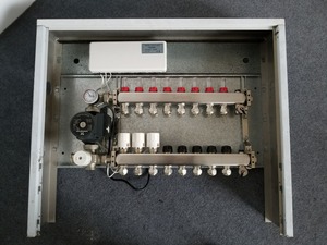 Hệ Thống Ống Góp Sưởi Ấm Dưới Sàn Trung Tâm - Product Image 2