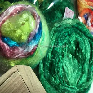 Cynthia di Grado Superiore Naturale Roving 100% di Seta Roving Nat Bianco - Product Image 1