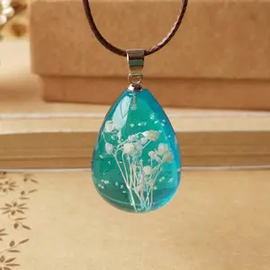 Glow color Natural dried flowers Pendant Girls holiday gift giving Flowers necklace fine resin