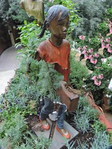 Arte de fundición de artesanías de Metal familia bronce <span class=keywords><strong>Bruno</strong></span> Catalano escultura en la flor cúpula en Sinagpore es - Product Image 5