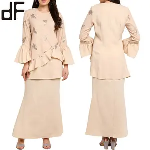 Kunden spezifische muslimische formelle Kleidung islamische ethnische Kleidung gekräuselte glänzende Perlen Spitze Stickerei Baju Kurung Raya mit langem Rock